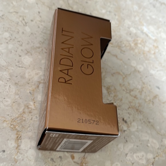 St. Moriz Advanced Pro Formula Tan Boosting Facial Serum - Picture 4 of 4